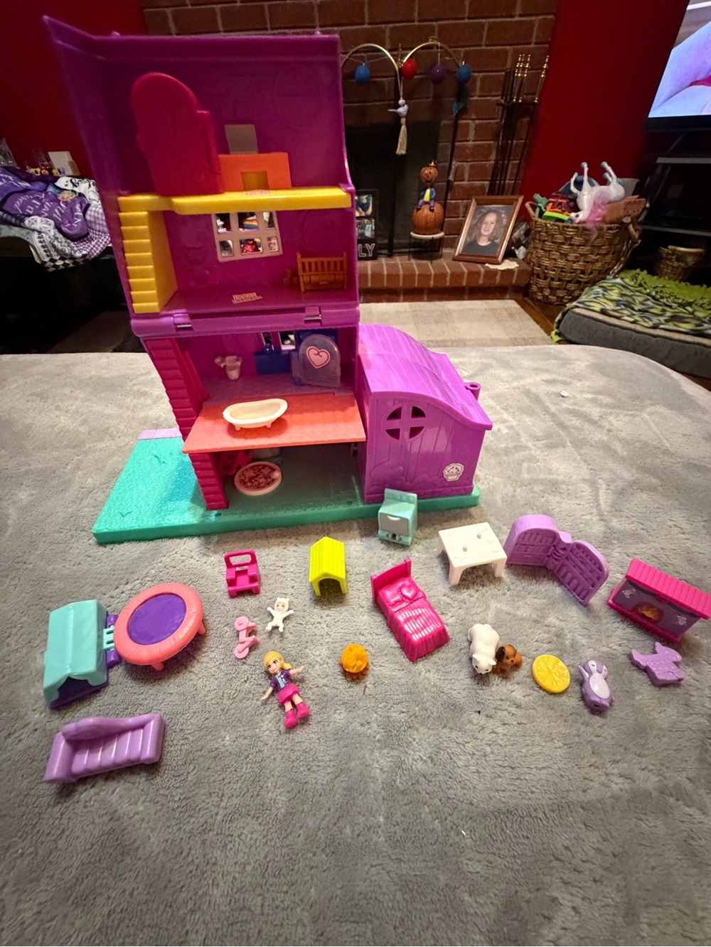 Polly Pocket Pollyville Pocket House GFP42 Polly Paxton Pets Accessories